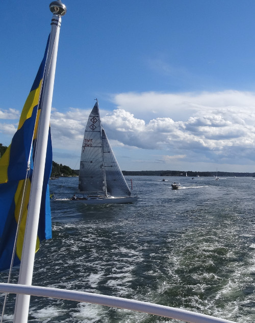 Schwedenflagge auf See