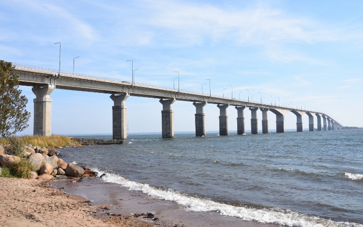 Ölandbrücke: Blick vom Festland