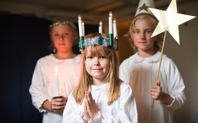 Stockholmer Kinder beim Luciafest