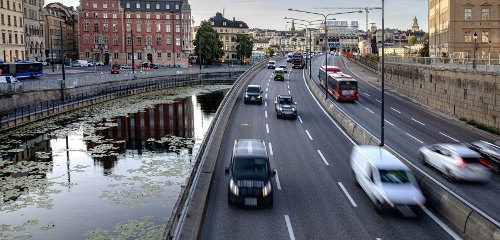Tagfahrlicht und Abblendlicht: Was ist in Schweden Pflicht?